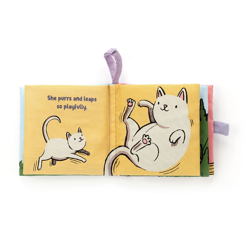 Mummy Loves Me Book